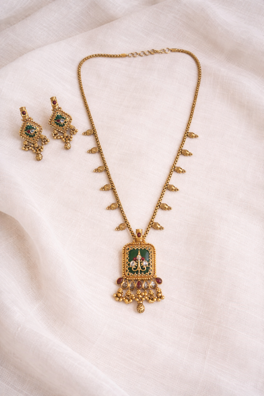 Aarini Emerald Temple Set